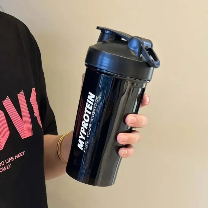 MYPROTEIN BPA Free Glossy Shaker Bottle 550ml - Image 1